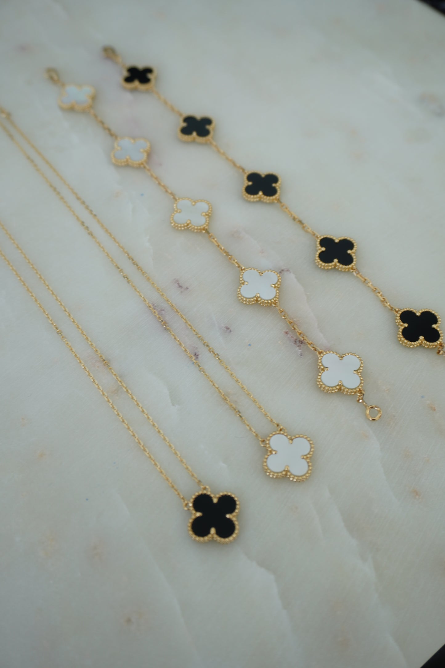 Flower mother of pearl necklace