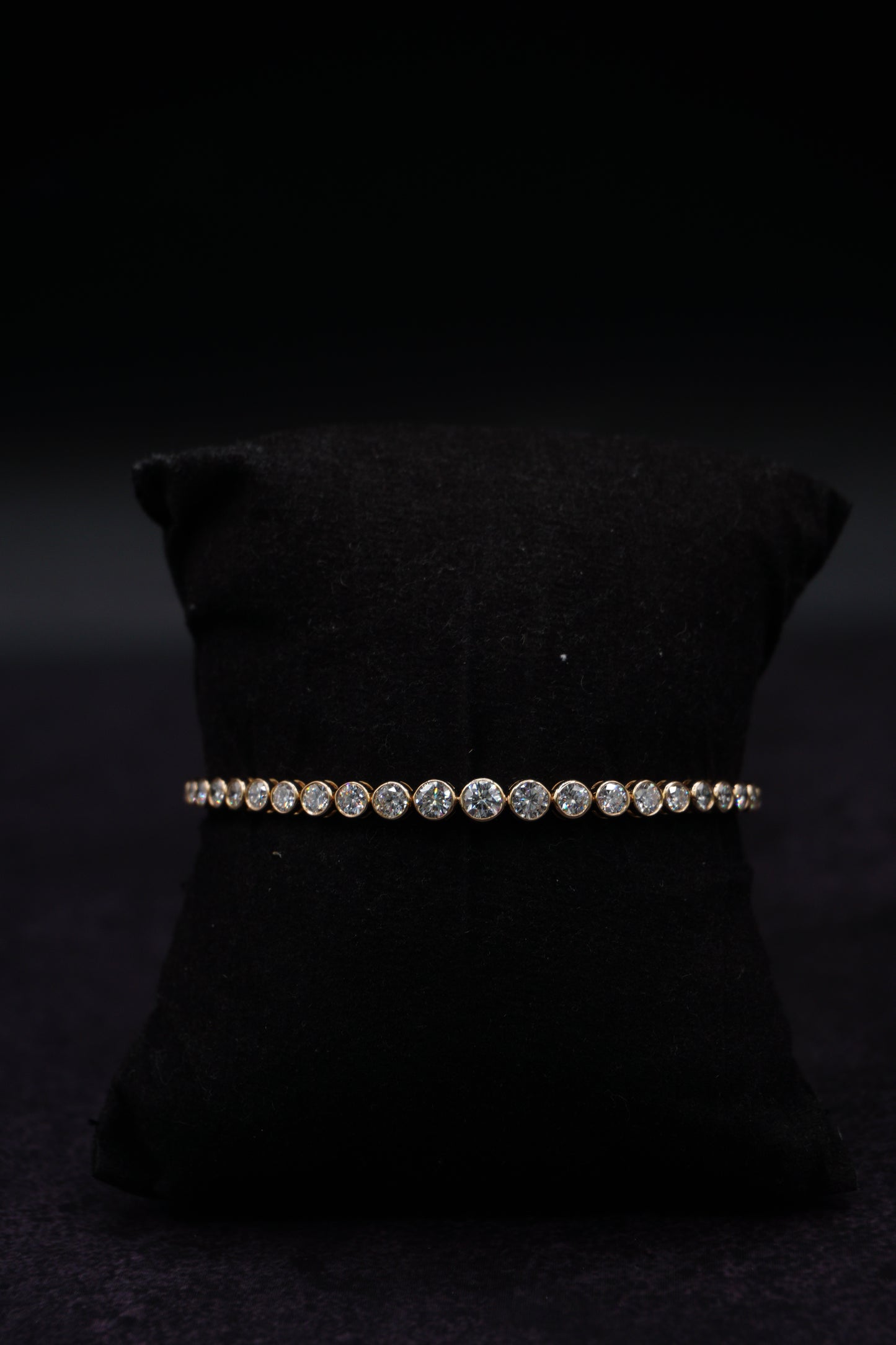 Round Diamond yellow gold Tennis Bracelet