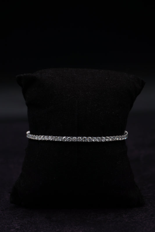 Round tennis bracelet white gold